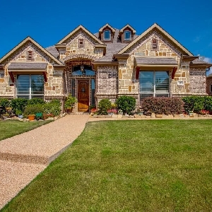 1218 Delaware Dr, Mansfield,…