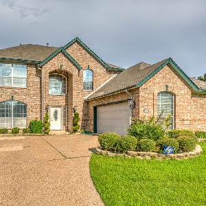 2014 Rumson Dr, Arlington, TX 76006